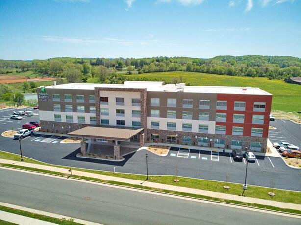 Imagen general del Hotel Holiday Inn Express & Suites - Abingdon, an IHG Hotel. Foto 27