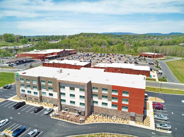 Imagen general del Hotel Holiday Inn Express & Suites - Abingdon, an IHG Hotel. Foto 31