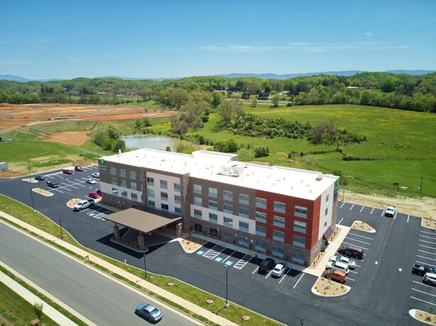 Imagen general del Hotel Holiday Inn Express & Suites - Abingdon, an IHG Hotel. Foto 34