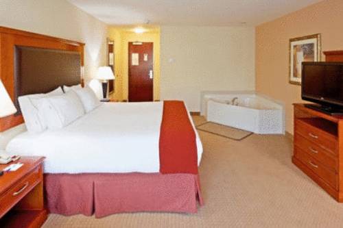 Imagen de la habitación del Hotel Holiday Inn Express & Suites Albany Airport Area - Latham. Foto 7