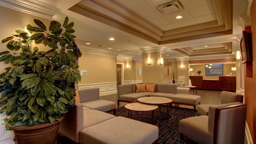 Imagen de los interiores del Hotel Holiday Inn Express & Suites Alpharetta - Windward Parkway. Foto 14