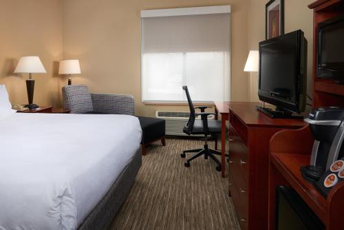 Imagen de la habitación del Hotel Holiday Inn Express & Suites Anniston/Oxford, an IHG. Foto 7