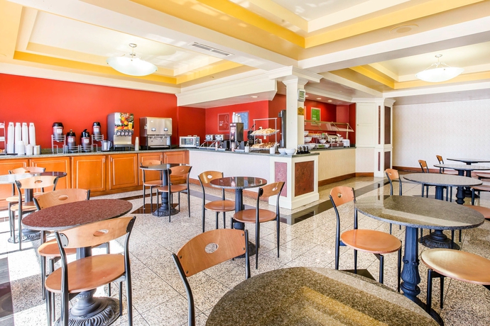 Imagen del bar/restaurante del Hotel Holiday Inn Express & Suites Atlanta - Tucker Northlake. Foto 2