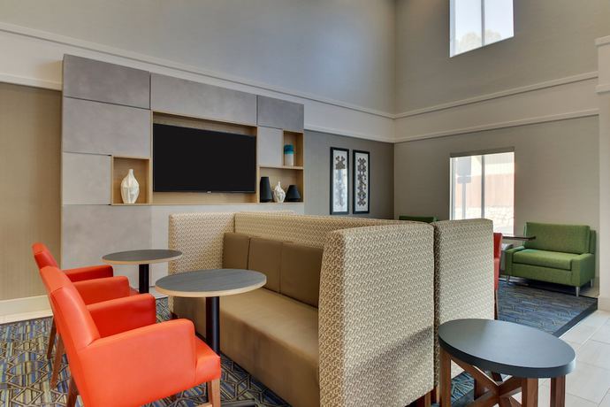Imagen de los interiores del Hotel Holiday Inn Express & Suites Atlanta-Emory University Area. Foto 17
