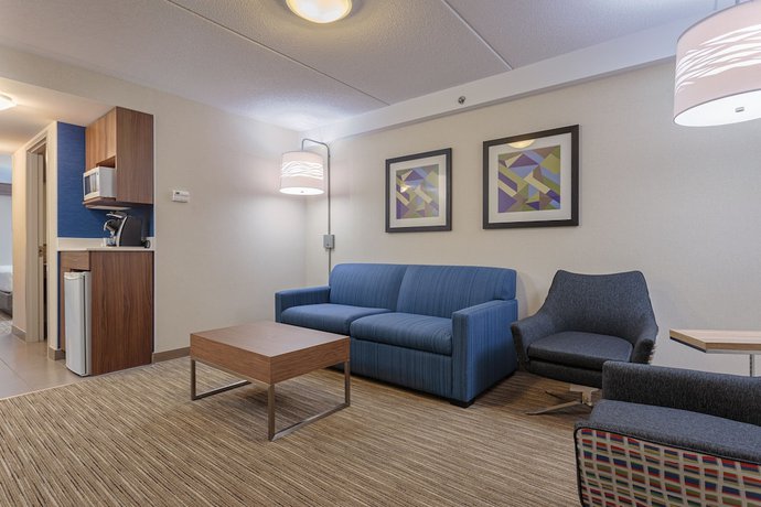 Imagen de la habitación del Hotel Holiday Inn Express & Suites - Belleville. Foto 3