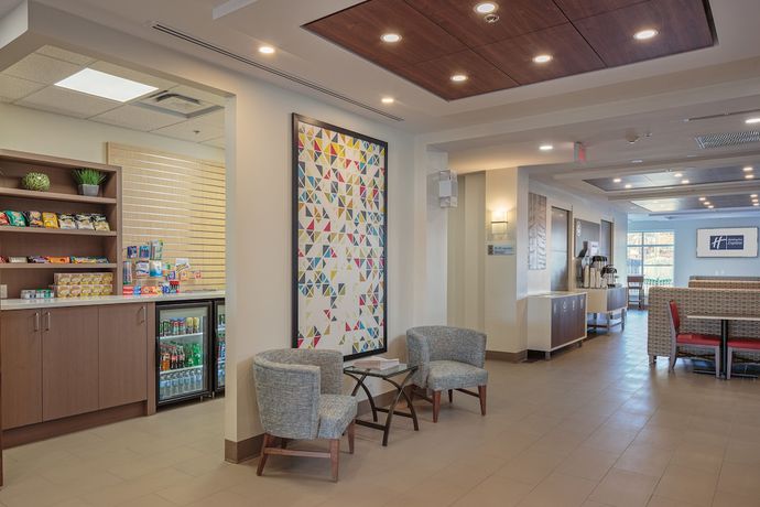Imagen de los interiores del Hotel Holiday Inn Express & Suites - Belleville. Foto 17