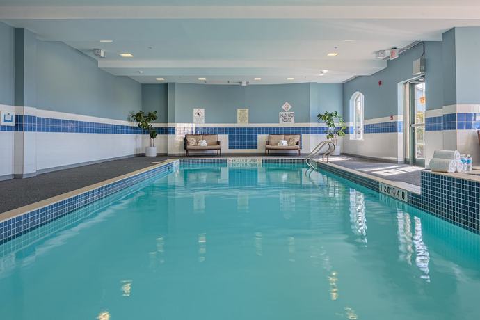 Imagen de la piscina del Hotel Holiday Inn Express & Suites - Belleville. Foto 19