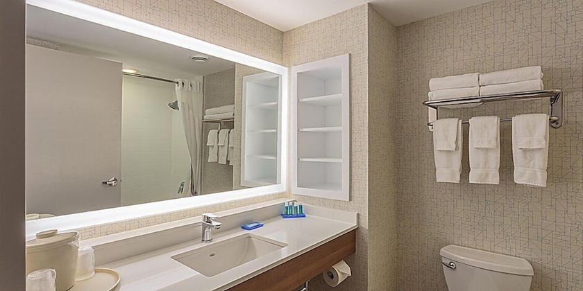 Imagen de la habitación del Hotel Holiday Inn Express & Suites - Belleville. Foto 8