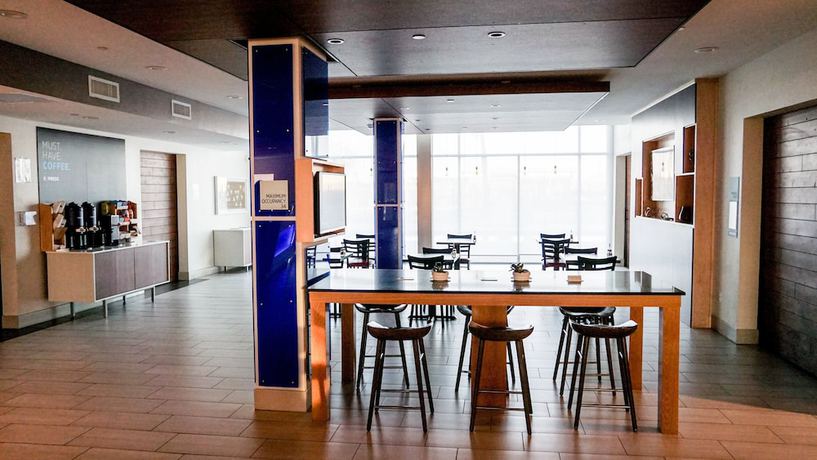Imagen del bar/restaurante del Hotel Holiday Inn Express & Suites - Blythe, an IHG. Foto 2