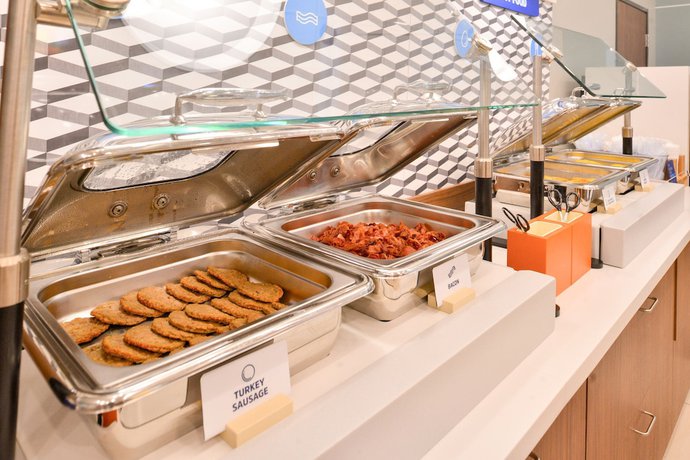 Imagen del bar/restaurante del Hotel Holiday Inn Express & Suites - Blythe, an IHG. Foto 6