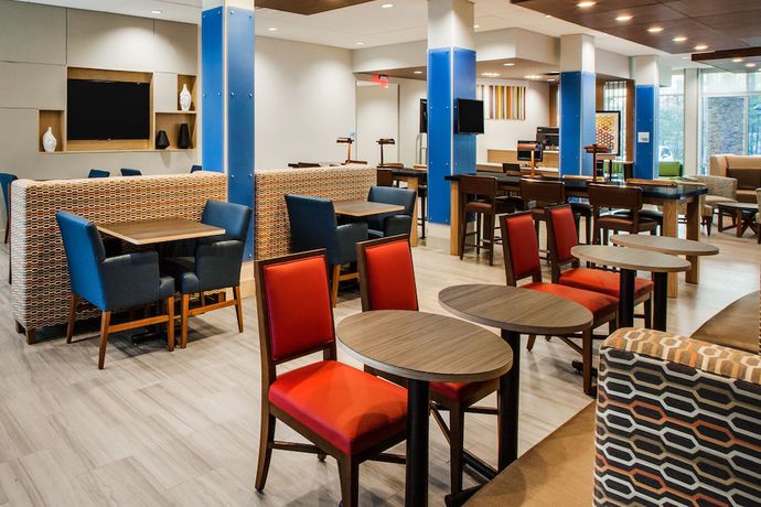 Imagen de los interiores del Hotel Holiday Inn Express & Suites Boston - Marlboro. Foto 20