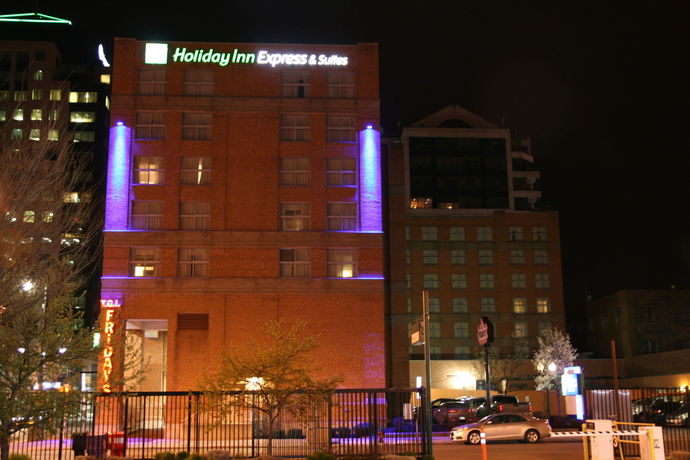 Imagen de los exteriores del Hotel Holiday Inn Express & Suites Buffalo Downtown - Medical CTR. Foto 9