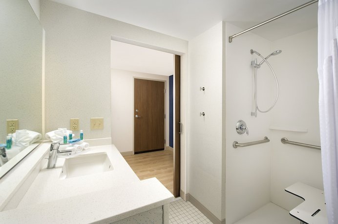 Imagen de la habitación del Hotel Holiday Inn Express & Suites By Ihg Altoona. Foto 16