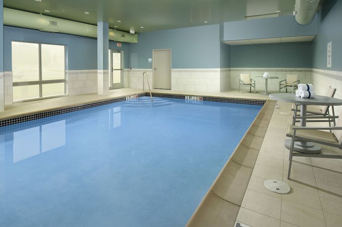 Imagen de la piscina del Hotel Holiday Inn Express & Suites By Ihg Altoona. Foto 20