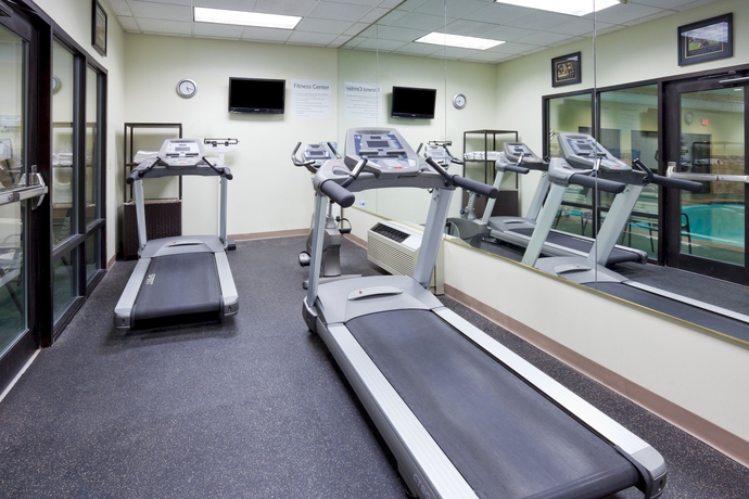 Imagen de los interiores del Hotel Holiday Inn Express & Suites Cedar Rapids-I-380 @ 33rd Ave. Foto 11