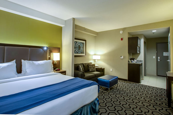 Imagen de los exteriores del Hotel Holiday Inn Express & Suites Charleston Arpt-Conv Ctr Area. Foto 11