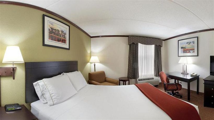 Imagen de los interiores del Hotel Holiday Inn Express & Suites Charleston-Ashley Phosphate. Foto 10
