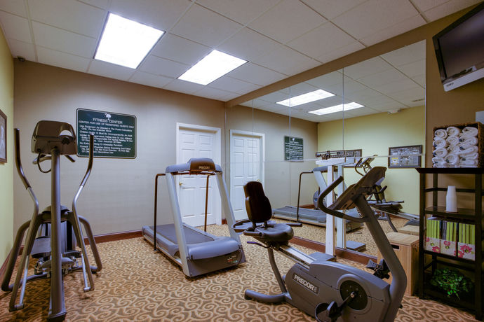 Imagen de los interiores del Hotel Holiday Inn Express & Suites Charleston-Ashley Phosphate. Foto 11
