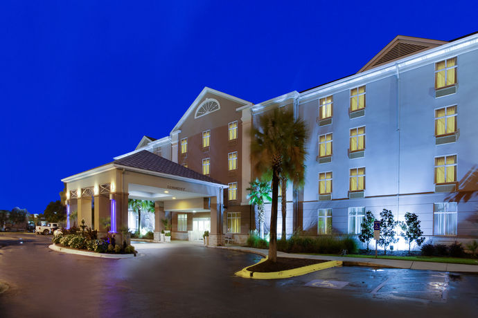 Imagen de los exteriores del Hotel Holiday Inn Express & Suites Charleston-Ashley Phosphate. Foto 9