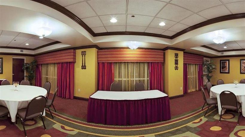 Imagen de la habitación del Hotel Holiday Inn Express & Suites Charleston-Ashley Phosphate. Foto 6