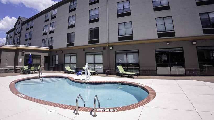 Imagen de la piscina del Hotel Holiday Inn Express & Suites Charlotte-Concord-I-85. Foto 20