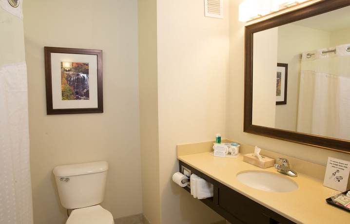 Imagen de la habitación del Hotel Holiday Inn Express & Suites Cherokee-casino. Foto 5