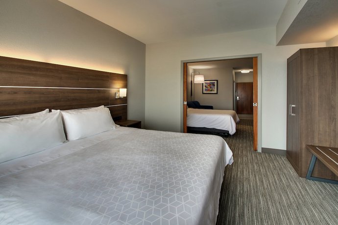 Imagen de la habitación del Hotel Holiday Inn Express & Suites Chicago North-Waukegan-Gurnee. Foto 5