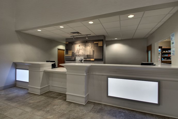 Imagen de los interiores del Hotel Holiday Inn Express & Suites Chicago North-Waukegan-Gurnee. Foto 19
