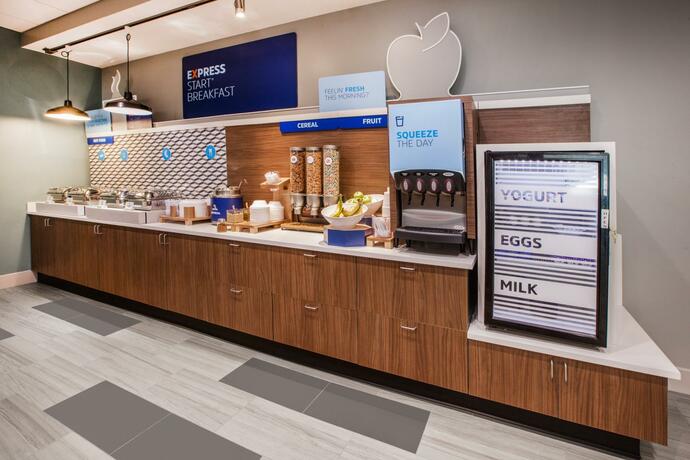 Imagen del bar/restaurante del Hotel Holiday Inn Express & Suites Chicago - Oak Forest, an IHG. Foto 18