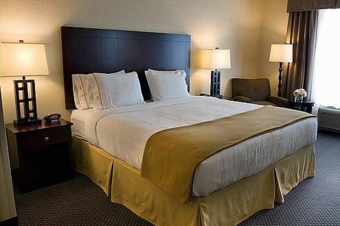 Imagen de la habitación del Hotel Holiday Inn Express & Suites Chicago West-O'Hare Arpt Area. Foto 13