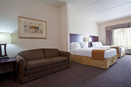Imagen de la habitación del Hotel Holiday Inn Express & Suites Chicago West-O'Hare Arpt Area. Foto 16