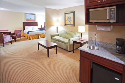 Imagen de la habitación del Hotel Holiday Inn Express & Suites Cincinnati SE Newport. Foto 5