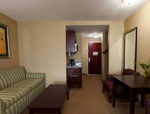 Imagen de la habitación del Hotel Holiday Inn Express & Suites Cincinnati SE Newport. Foto 9