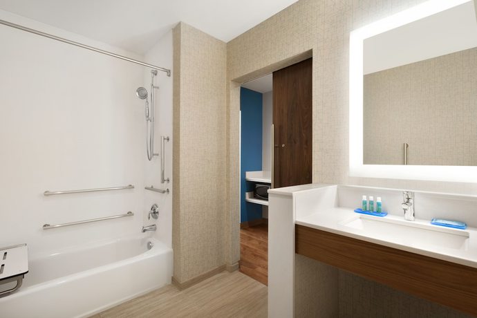 Imagen de la habitación del Hotel Holiday Inn Express & Suites Cincinnati South - Wilder. Foto 17