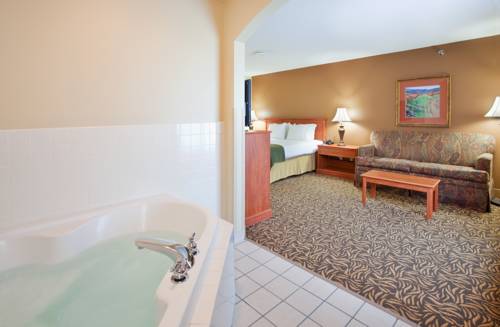 Imagen de la habitación del Hotel Holiday Inn Express & Suites Columbus. Foto 9