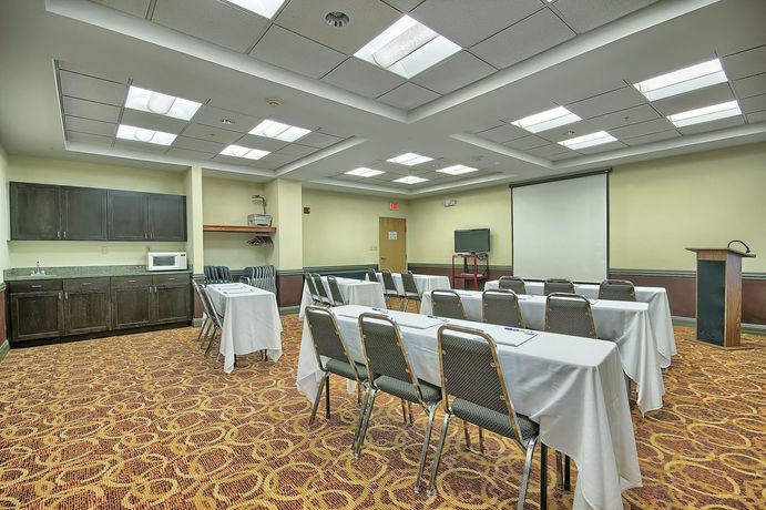 Imagen de los interiores del Hotel Holiday Inn Express & Suites Columbus SW-Grove City. Foto 11