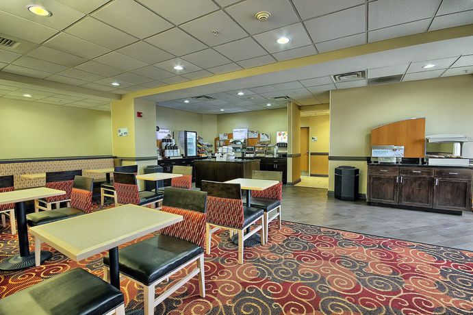 Imagen del bar/restaurante del Hotel Holiday Inn Express & Suites Columbus SW-Grove City. Foto 4
