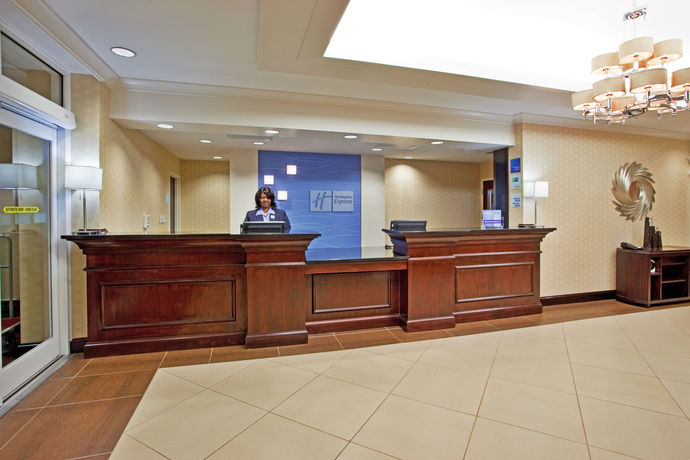 Imagen de los interiores del Hotel Holiday Inn Express & Suites Columbus-Fort Benning. Foto 8