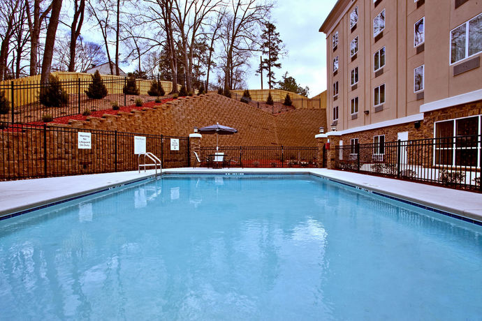 Imagen de la habitación del Hotel Holiday Inn Express & Suites Columbus-Fort Benning. Foto 5