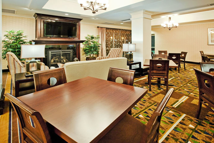 Imagen de la habitación del Hotel Holiday Inn Express & Suites Columbus-Fort Benning. Foto 6