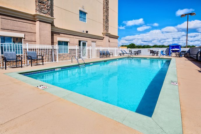 Imagen de la piscina del Hotel Holiday Inn Express & Suites Cookeville. Foto 20