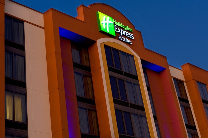 Imagen de los exteriores del Hotel Holiday Inn Express & Suites Dallas Ft. Worth Airport South. Foto 12