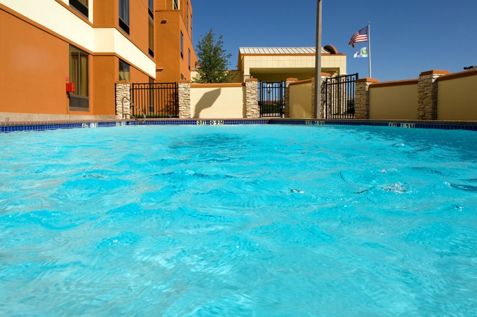 Imagen de la piscina del Hotel Holiday Inn Express & Suites Dallas Ft. Worth Airport South. Foto 16