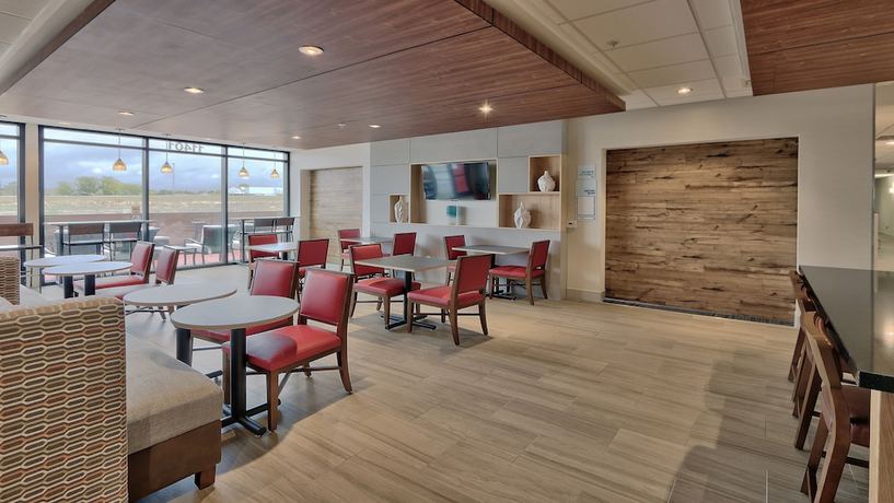 Imagen del bar/restaurante del Hotel Holiday Inn Express & Suites Denver Northwest - Broomfield. Foto 4