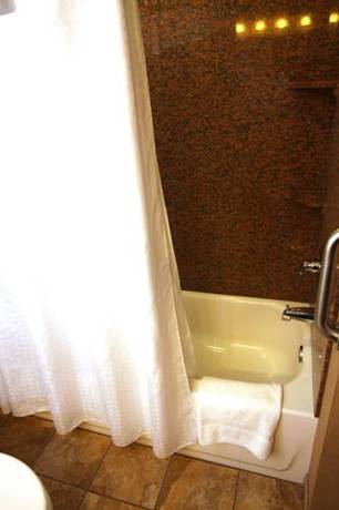 Imagen de la habitación del Hotel Holiday Inn Express & Suites Donegal. Foto 4