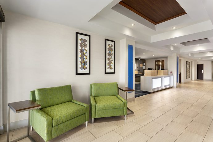 Imagen de los interiores del Hotel Holiday Inn Express & Suites Durant. Foto 15