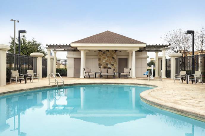 Imagen de la piscina del Hotel Holiday Inn Express & Suites Durant. Foto 20