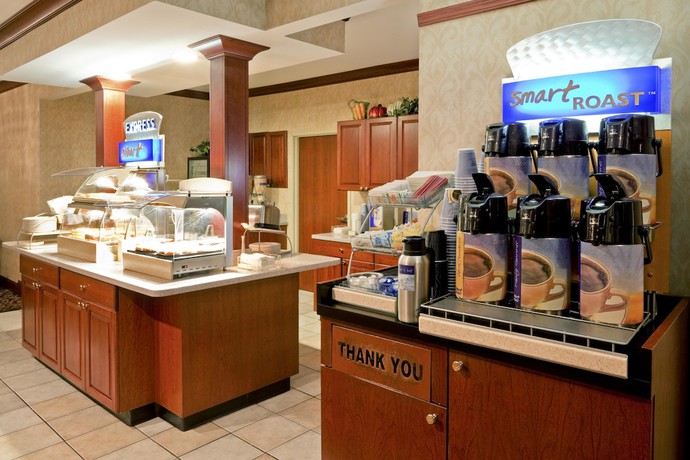 Imagen del bar/restaurante del Hotel Holiday Inn Express & Suites East Greenbush (Albany Skyline). Foto 2