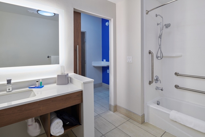 Imagen de la habitación del Hotel Holiday Inn Express & Suites El Paso East-Loop 375. Foto 11