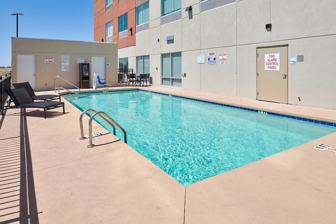 Imagen de la piscina del Hotel Holiday Inn Express & Suites El Paso East-Loop 375. Foto 19